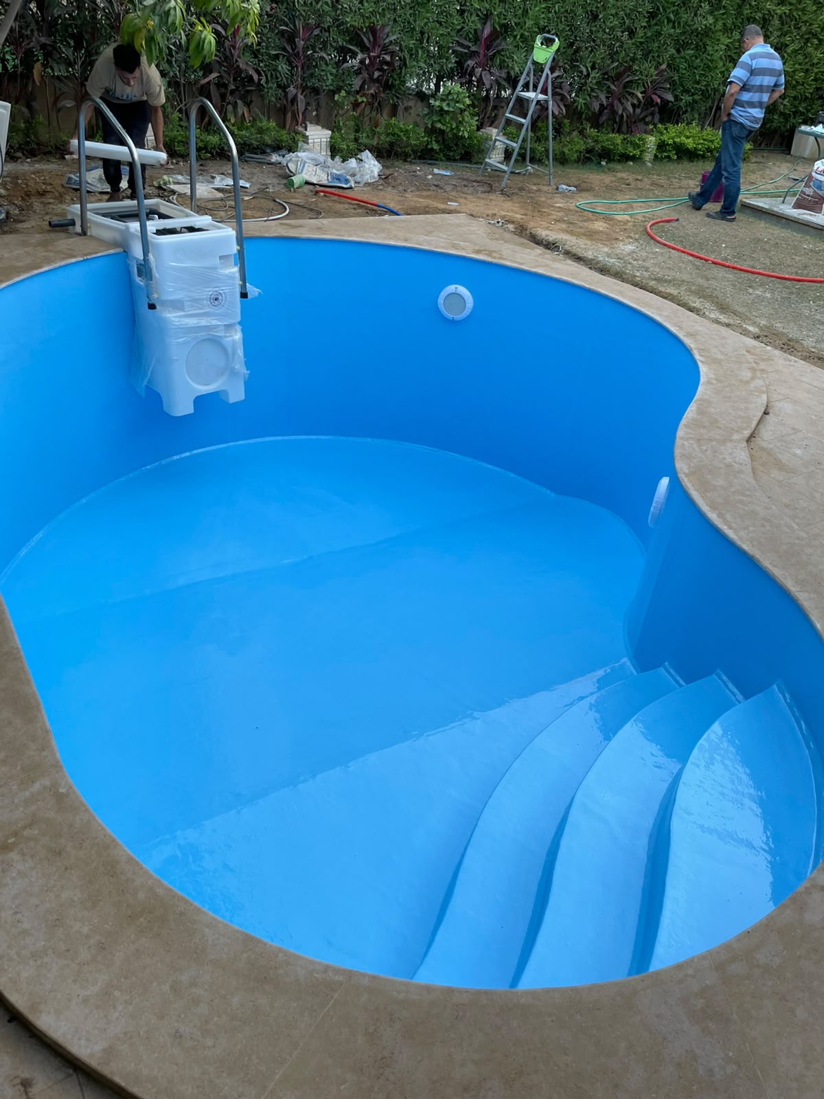 Organic pool steps and filtration detail